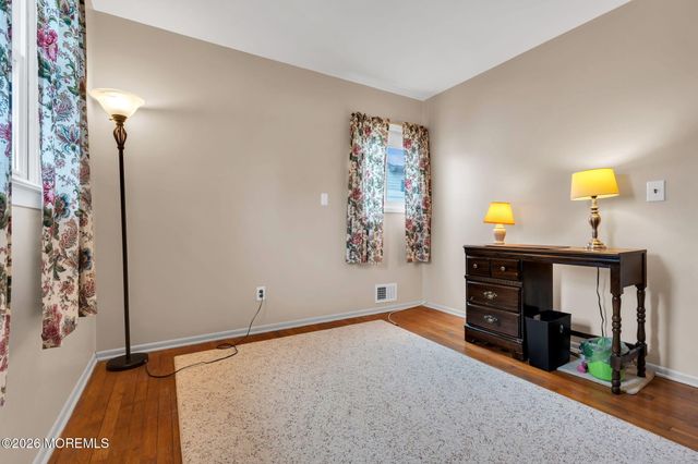 1425 Nevada Drive, Toms River, NJ 08753