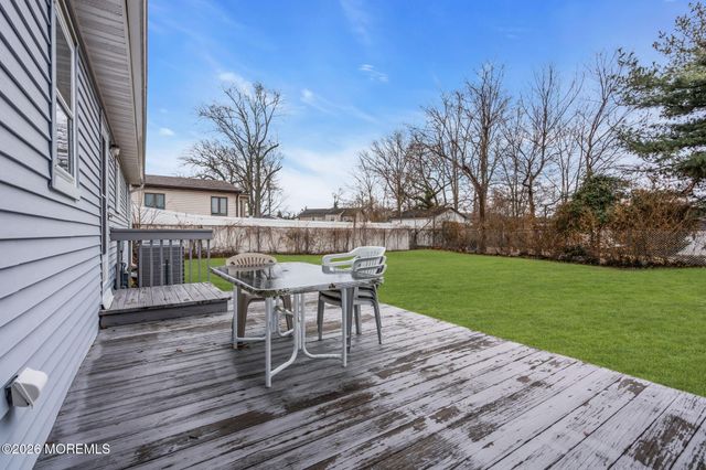 1425 Nevada Drive, Toms River, NJ 08753