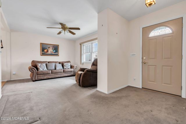 1425 Nevada Drive, Toms River, NJ 08753