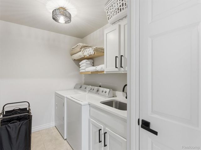 6073 Windemere Lane, Shelby Charter Township, MI 48316