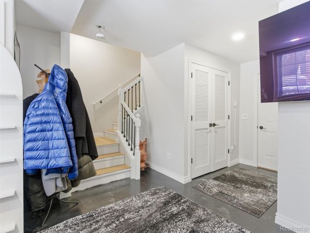 6073 Windemere Lane, Shelby Charter Township, MI 48316