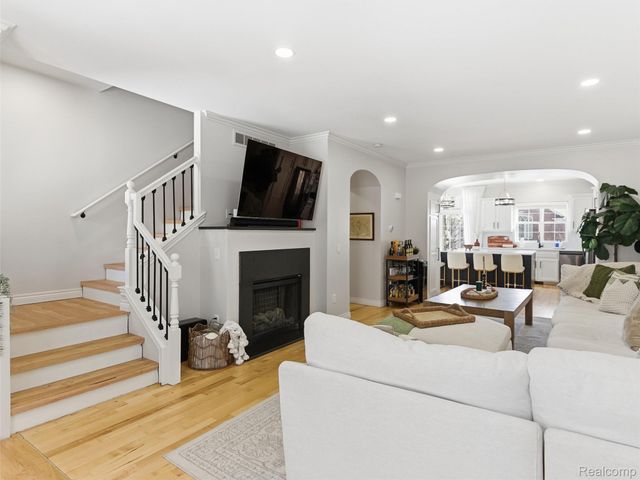 6073 Windemere Lane, Shelby Charter Township, MI 48316