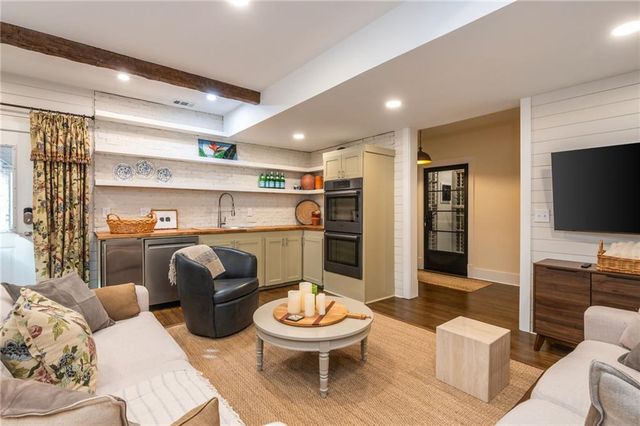 5911 Brundage Lane, Norcross, GA 30071