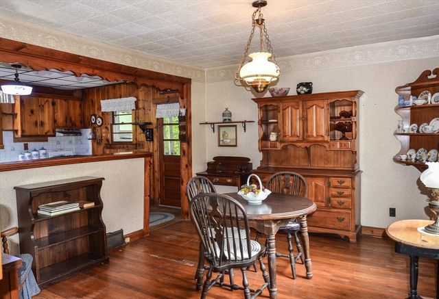 240 Gates Pond Rd, Berlin, MA 01503