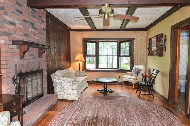 240 Gates Pond Rd, Berlin, MA 01503