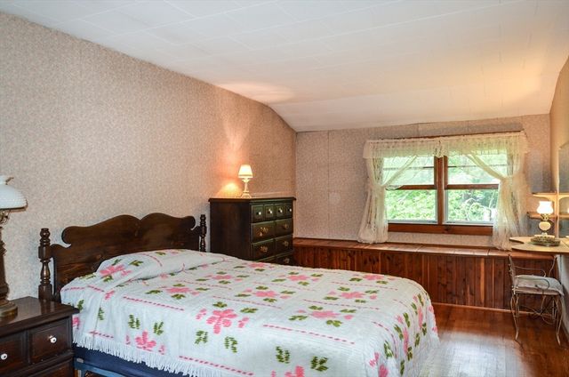 240 Gates Pond Rd, Berlin, MA 01503