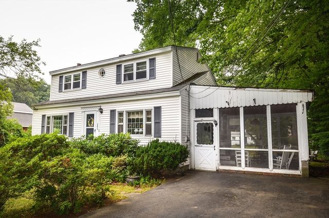 240 Gates Pond Rd, Berlin, MA 01503