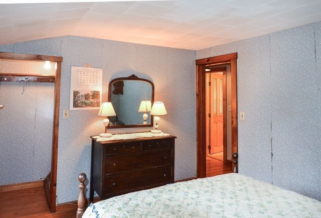 240 Gates Pond Rd, Berlin, MA 01503
