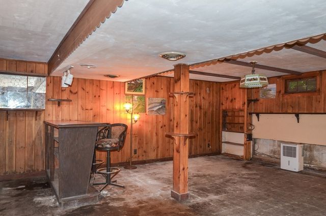 240 Gates Pond Rd, Berlin, MA 01503