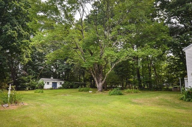 240 Gates Pond Rd, Berlin, MA 01503