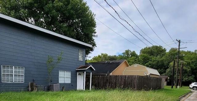 1207 Milam Street, Liberty, TX 77575