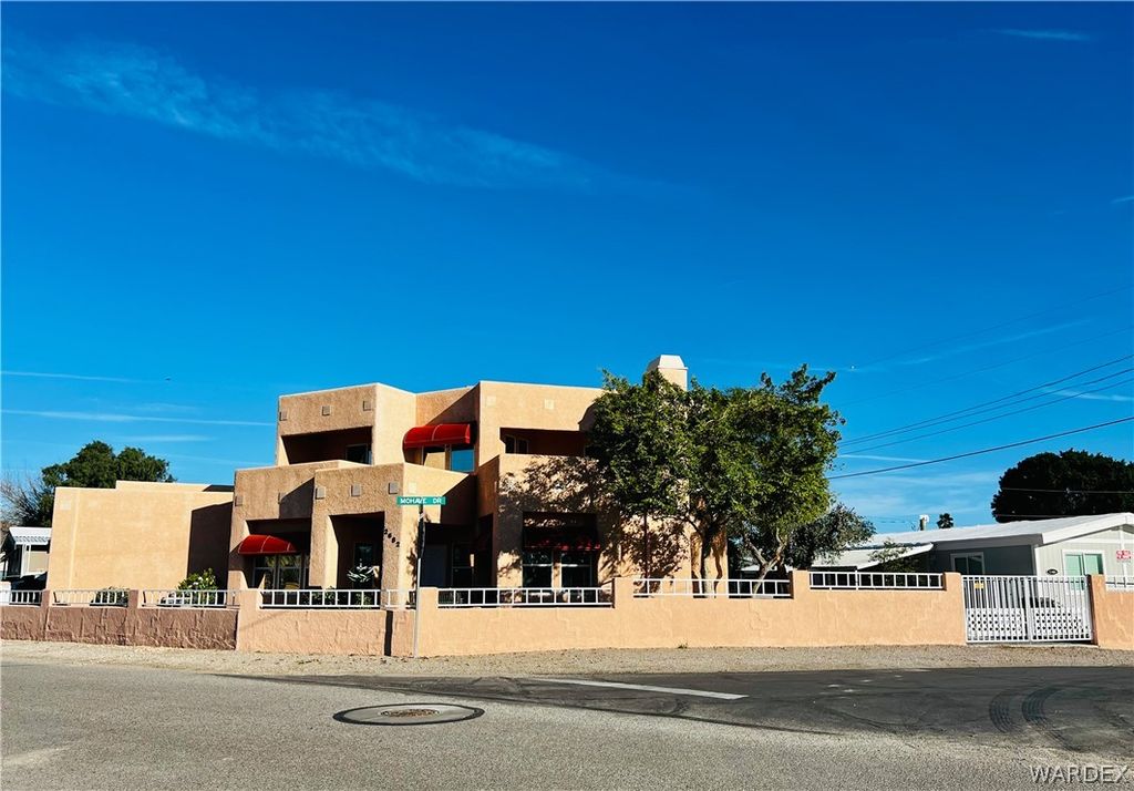 2682 Camino Del Rio Drive, Bullhead City, AZ 86442