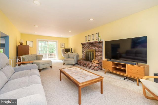 24 VAN WYCK DR, Princeton Junction, NJ 08550