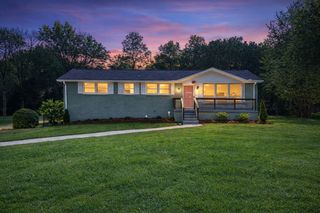 1614 Shady Cir, Lebanon, TN 37087