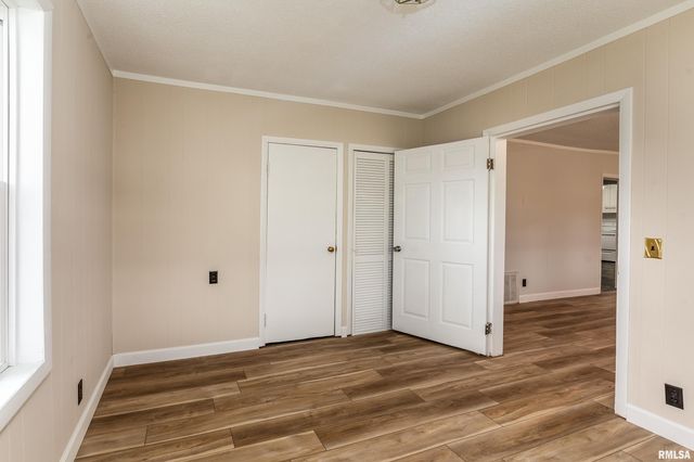 53 Private Road 1M Road, Desoto, IL 62924