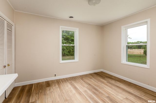 53 Private Road 1M Road, Desoto, IL 62924