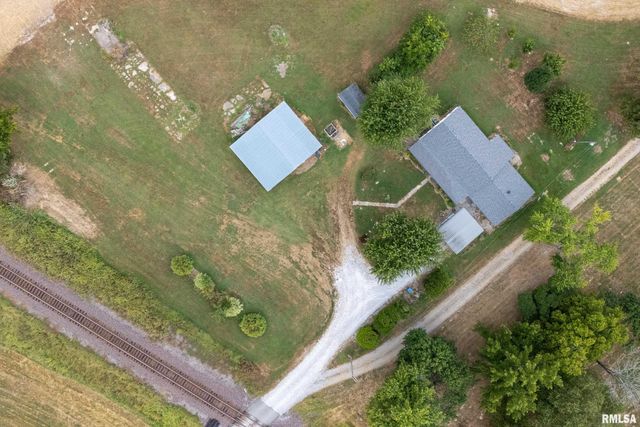 53 Private Road 1M Road, Desoto, IL 62924