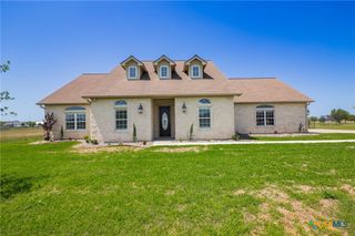 490 Wellspring Boulevard, Victoria, TX 77904