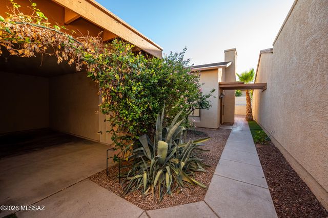 3346 W Starfall Place, Tucson, AZ 85741
