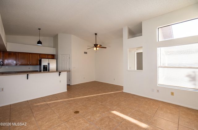 3346 W Starfall Place, Tucson, AZ 85741
