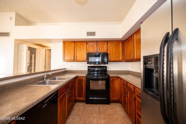3346 W Starfall Place, Tucson, AZ 85741