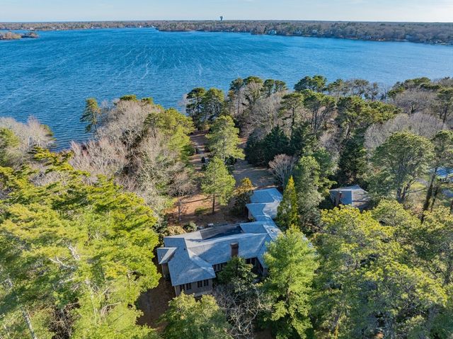 74 Lakeview Dr, Barnstable, MA 02632