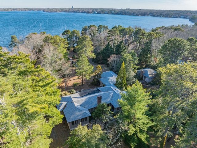 74 Lakeview Dr, Barnstable, MA 02632