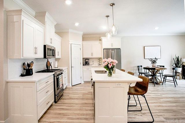 16 Luke Court, Maumelle, AR 72113