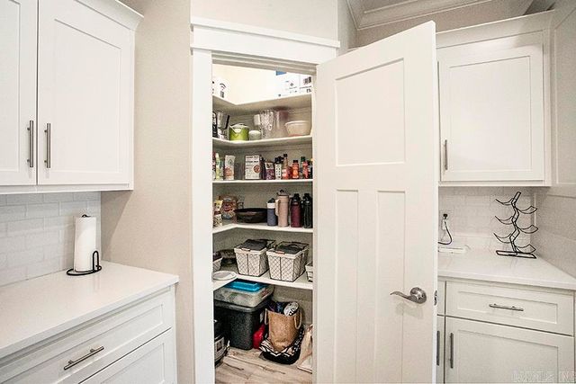 16 Luke Court, Maumelle, AR 72113