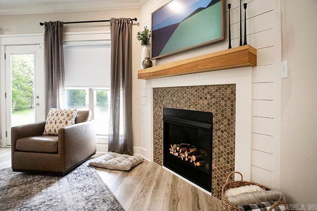 16 Luke Court, Maumelle, AR 72113