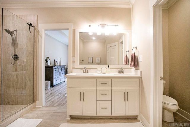 16 Luke Court, Maumelle, AR 72113