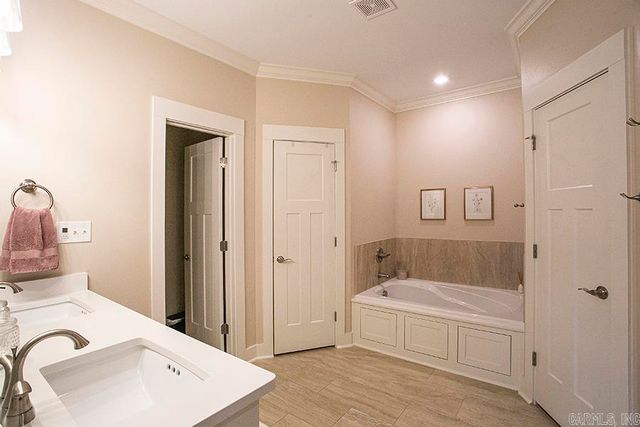 16 Luke Court, Maumelle, AR 72113