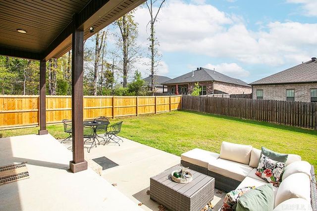 16 Luke Court, Maumelle, AR 72113