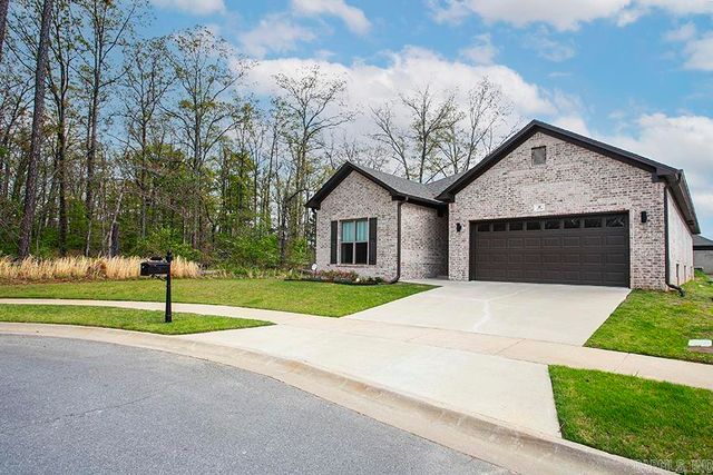 16 Luke Court, Maumelle, AR 72113