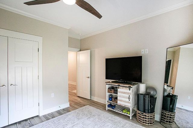 16 Luke Court, Maumelle, AR 72113