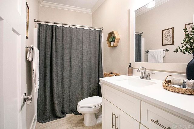 16 Luke Court, Maumelle, AR 72113