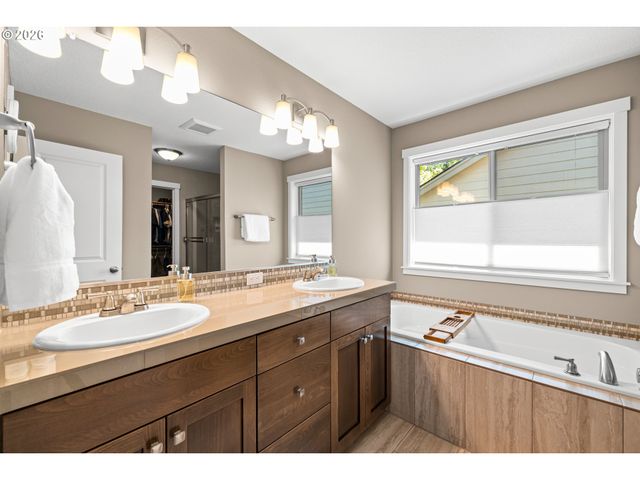 15770 Se REESE Ct, Milwaukie, OR 97267