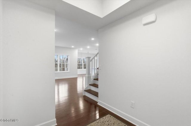 86 Lona Lane, East Greenbush, NY 12144