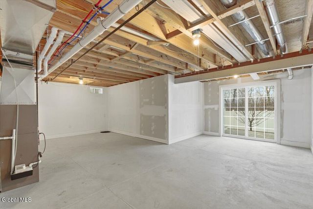 86 Lona Lane, East Greenbush, NY 12144