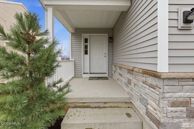 86 Lona Lane, East Greenbush, NY 12144