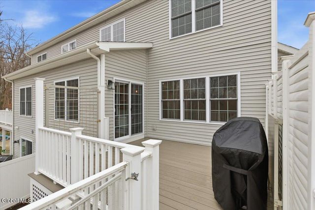 86 Lona Lane, East Greenbush, NY 12144