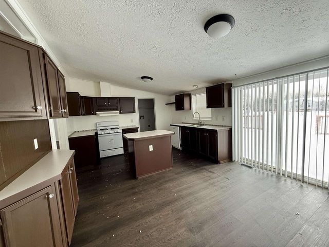 5075 SHAMROCK WAY, Little Suamico, WI 54141