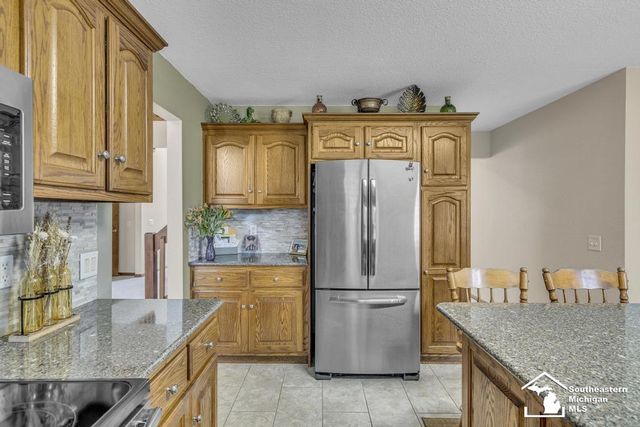 11662 Wells Road, Petersburg, MI 49270