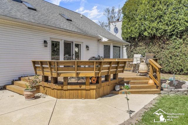 11662 Wells Road, Petersburg, MI 49270