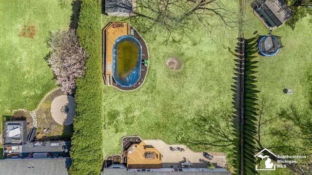 11662 Wells Road, Petersburg, MI 49270