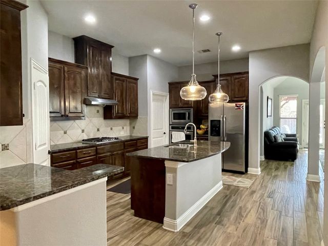 10517 Wagon Wheel Way, Mckinney, TX 75072