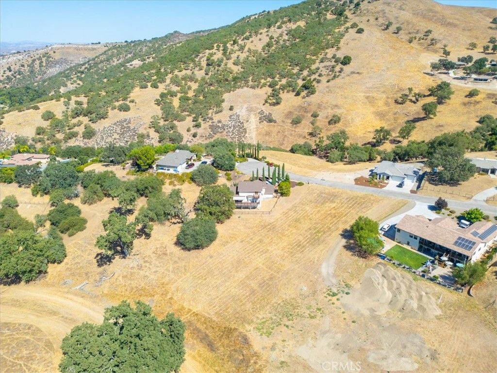 Image 1 of property listing at 9850 Bluegill Drive, Paso Robles, CA 93446