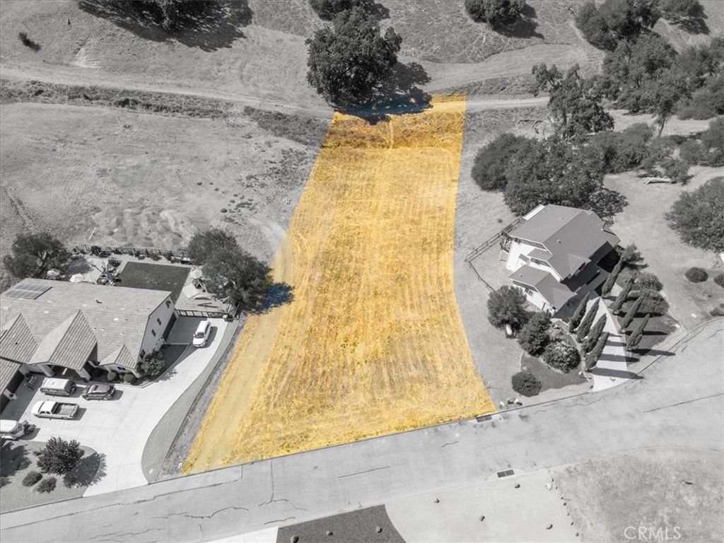 Image 17 of property listing at 9850 Bluegill Drive, Paso Robles, CA 93446