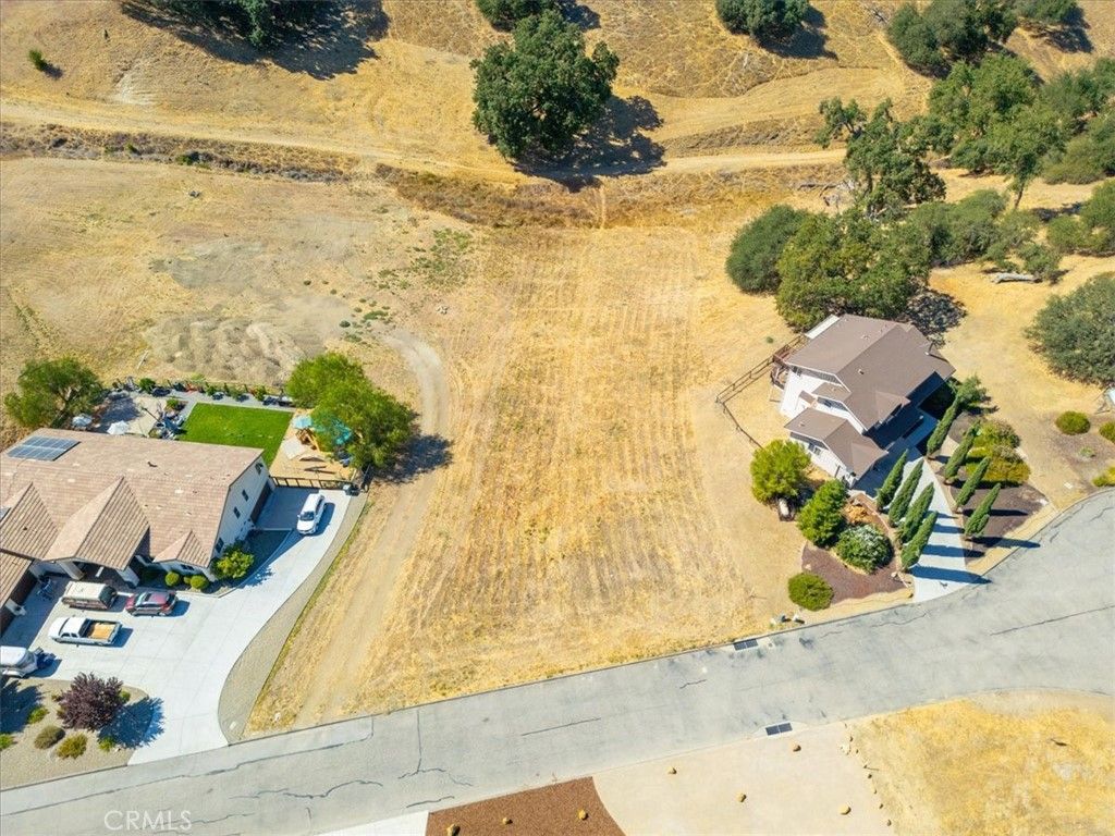Image 18 of property listing at 9850 Bluegill Drive, Paso Robles, CA 93446