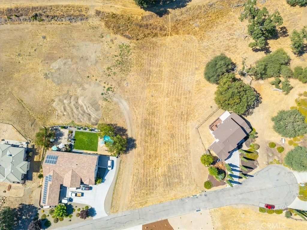 Image 7 of property listing at 9850 Bluegill Drive, Paso Robles, CA 93446